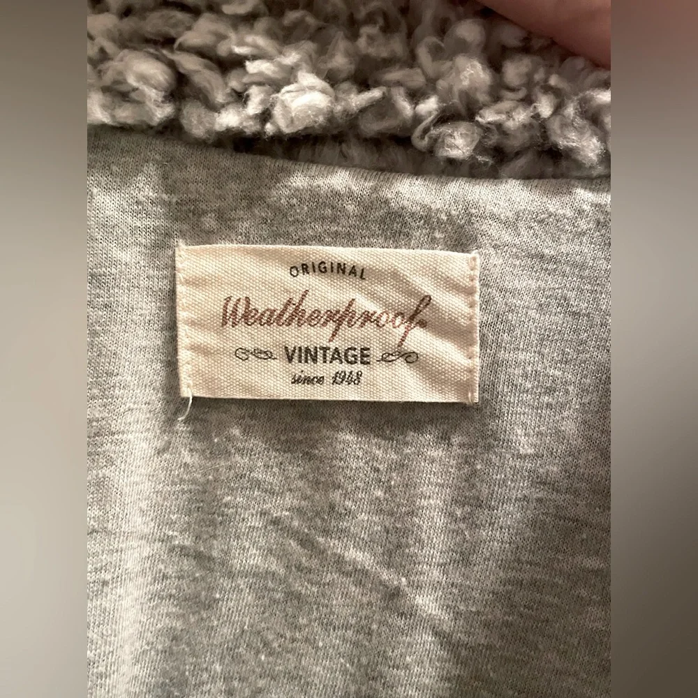 Weatherproof pullover - Picture 3 of 4
